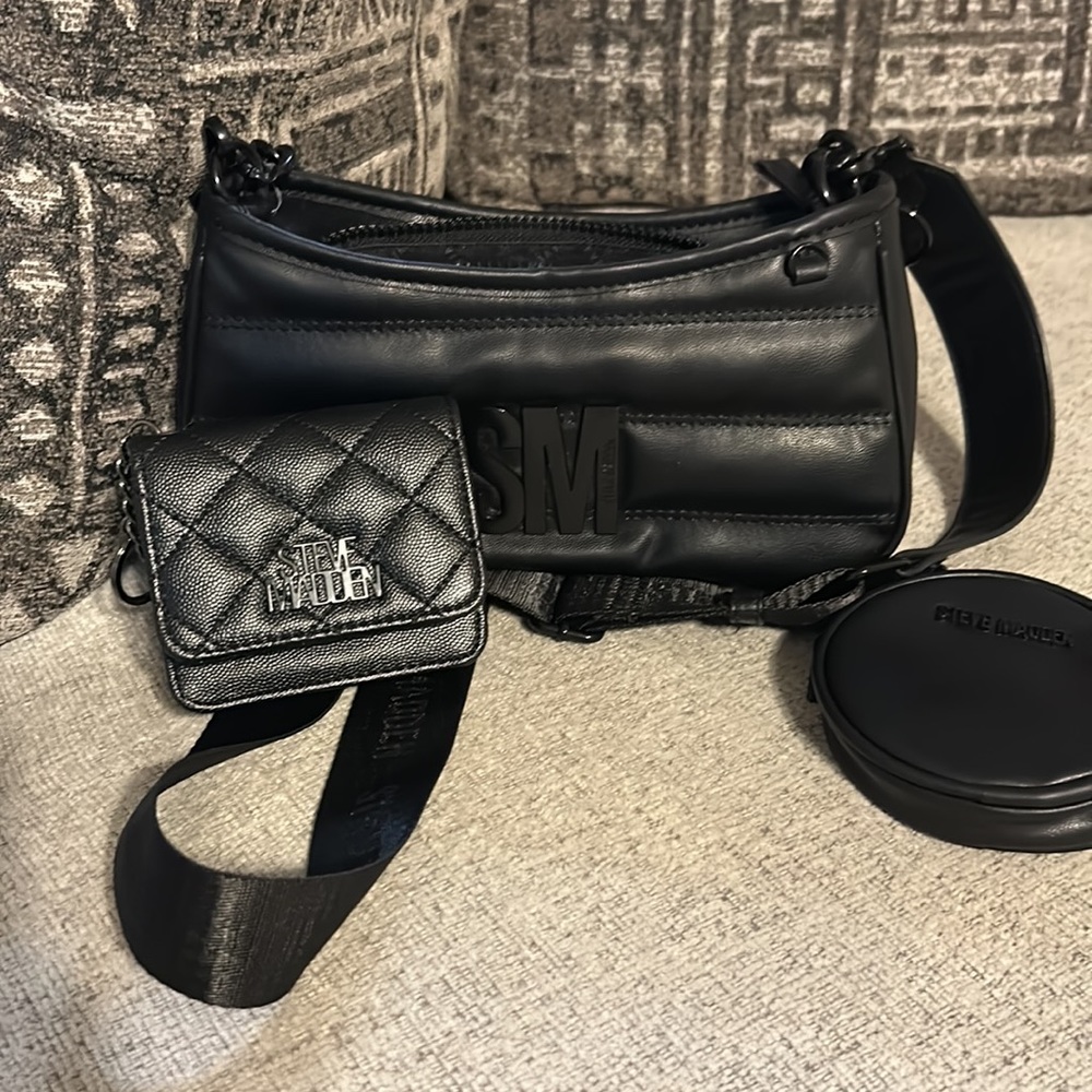 STEVE MADDEN Crossbody bag with a iPod pouch and matching wallet included